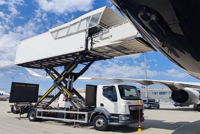 تعمیر کترینگ فرودگاهی